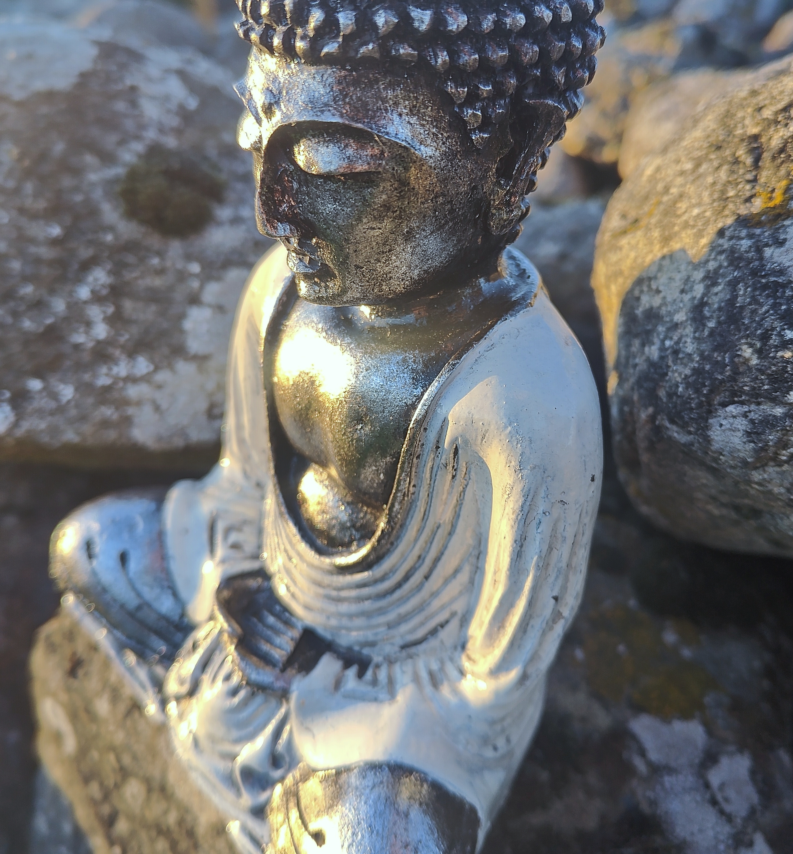 Hvid & Sølvmalet Buddha - Visdom